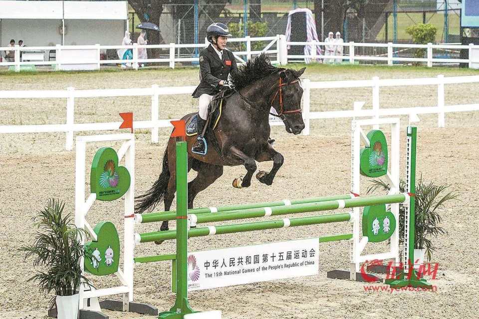 当天, 现代五项比