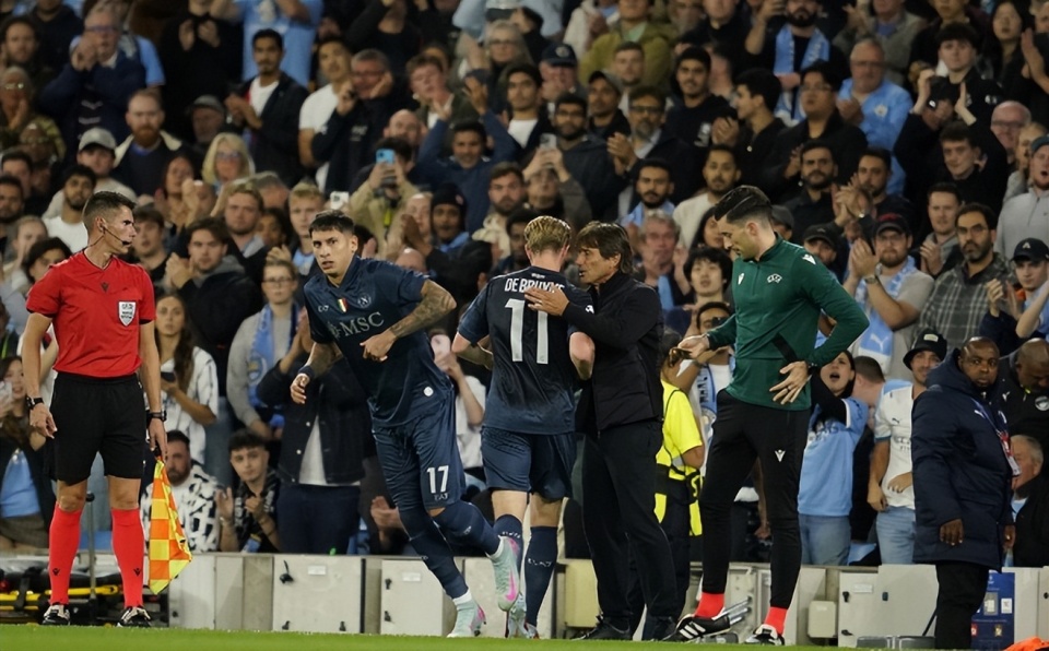 拿下欧冠首, 霍伊伦几位, 提前换下德 拿下欧冠首, 霍伊伦几位, 提前换下德