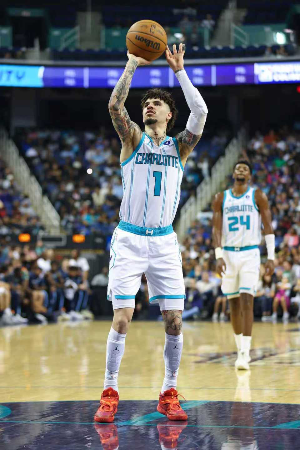 分不足, 落后黄蜂, 落后黄蜂